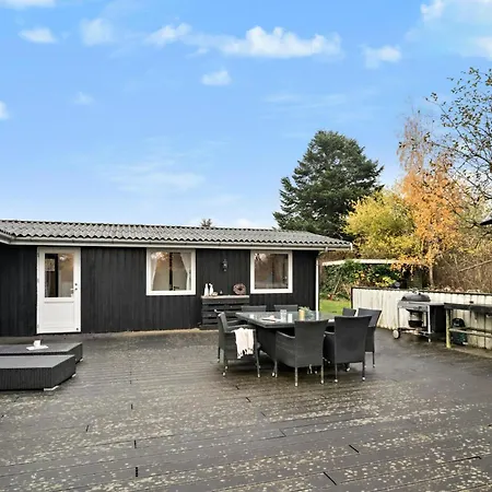 3 Bedroom Lovely In Hyllinge * Kirke-Hyllinge