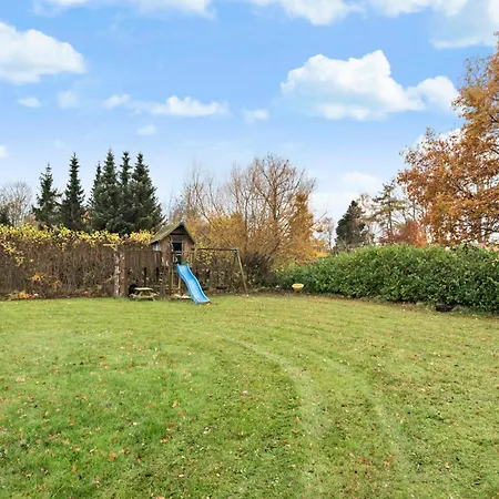 Tatil Evi 3 Bedroom Lovely In Hyllinge Kirke-Hyllinge